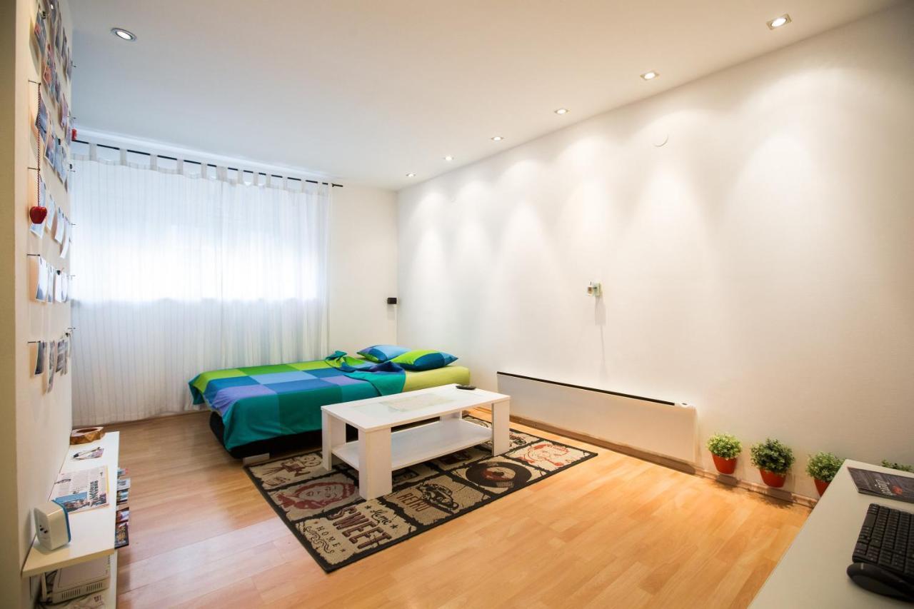 Eazzynight Center Apartment Zagreb Exterior photo